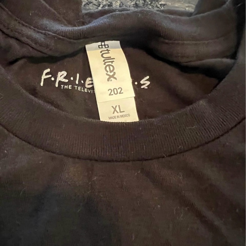 FRIENDS  Blue Jays T-shirt - Picture 2 of 3